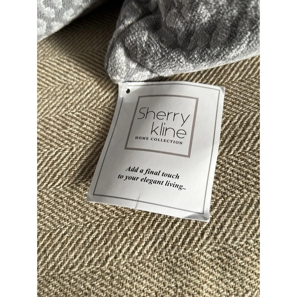 Sherry Kline‎ Gray Cheetah Pillow Set New